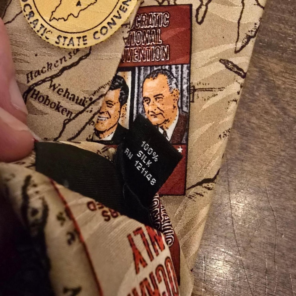 Vintage Democratic Party All Over Print Silk Necktie JFK RFK LBJ Novelty - Picture 5 of 5